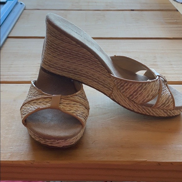 Wedges - Picture 2 of 3